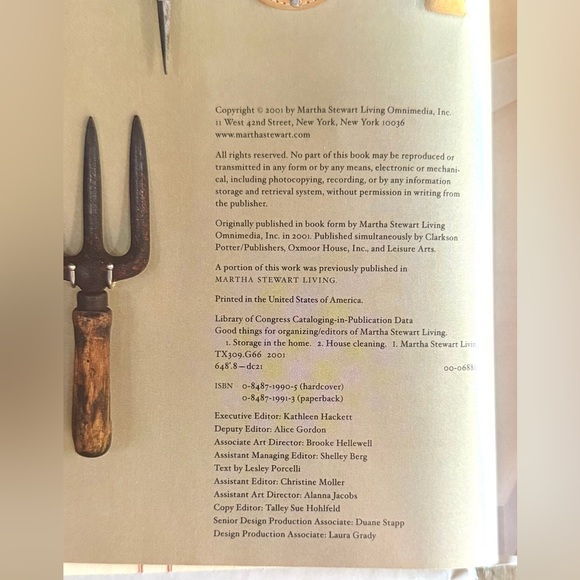 Vintage Hardcover Martha Stewart “Good Things for Organizing”, 2001 - Picture 4 of 15